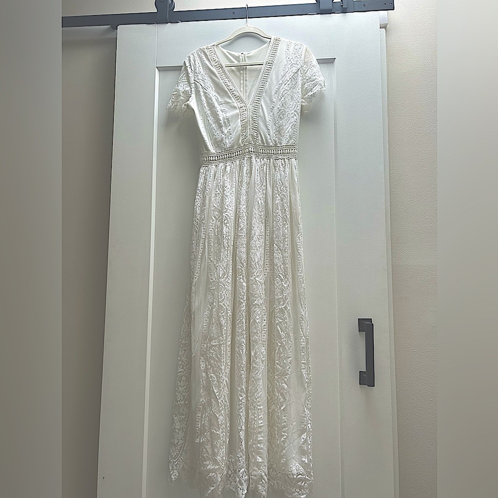 White No brand maxi